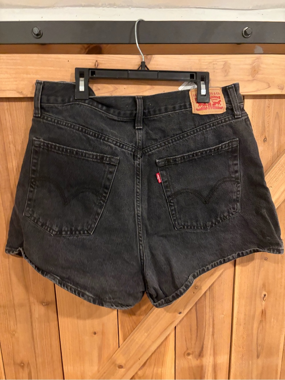 Levi’s - Picture 3 of 3